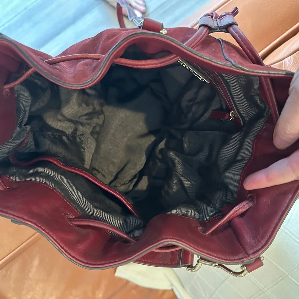 Elegant Burgundy Suede Bucket Bag - Picture 5 of 5